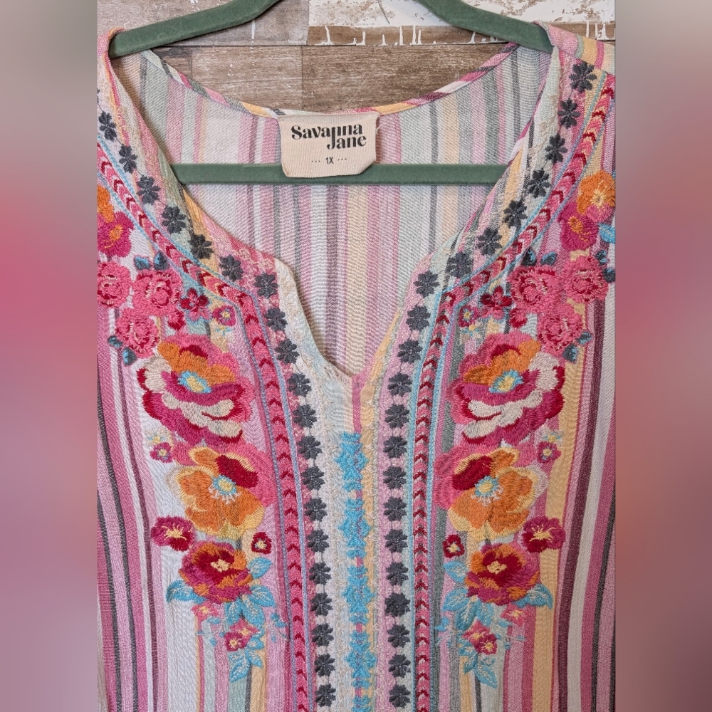 Savannah Jane Embroidered V Neck Tunic With Embroidery On Bell Sleeves - Picture 4 of 16